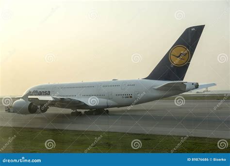 Airbus A380 in Lufthansa Waiting for Take Off Editorial Photo - Image of lufthansa, manufacturer ...