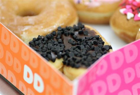 Dunkin' Donuts Flavors - Experts Rank the 15 Best Flavors - Thrillist