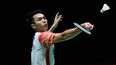 World No.1 shuttler Kento Momota suffers minor injury in road accident – India TV