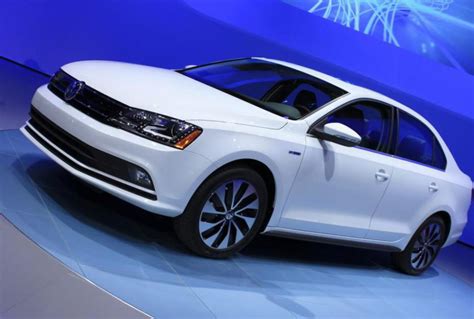 Volkswagen Jetta Hybrid Photos and Specs. Photo: Jetta Hybrid Volkswagen new and 25 perfect ...