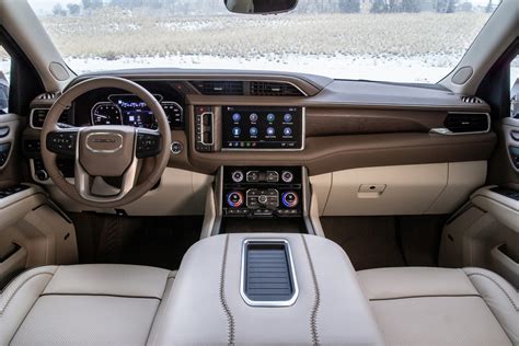 Yukon Denali 2024 Interior - Ashlie Savina