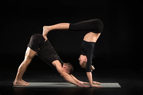 10 Yoga Poses You Can Do With Your Partner - BookYogaRetreats.com