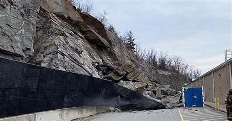 Rockslide shuts down Merrimack Premium Outlets in New Hampshire - CBS Boston