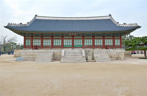 Traditional Architecture in Seoul, South Korea Stock Photo - Image of royal, palace: 39284516