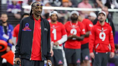 Snoop Dogg selects NFL players for his dream Olympic flag football team – NECN