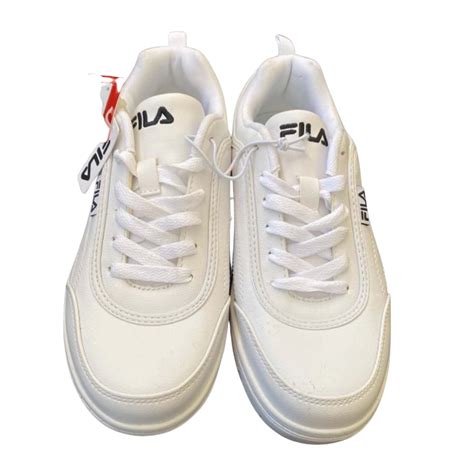 Fila Womens Size 8 White Tennis Shoes (s)