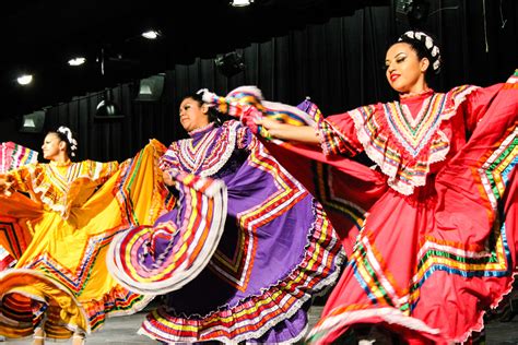 Surprise Mexican Folk Dance Performance – Westwood Horizon