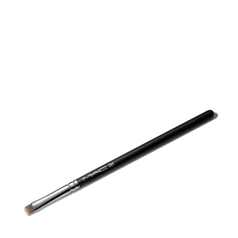 MAC Makeup Brushes | MAC Cosmetics - Official Site