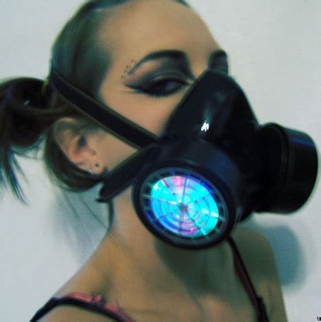 Cyber Rave Goth Trance LED light-up Halloween Gas Mask | Ubergizmo