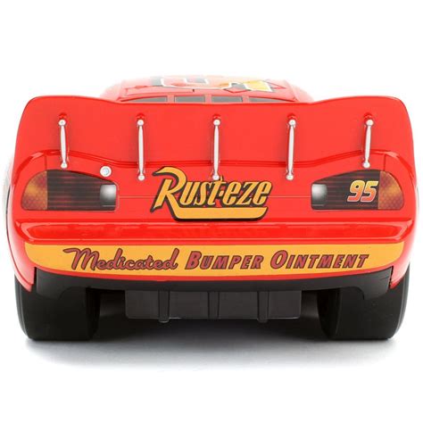 Disney Pixar Cars 3 Lightning McQueen 1:24 Scale Die-Cast Metal Vehicle with Tire Rack