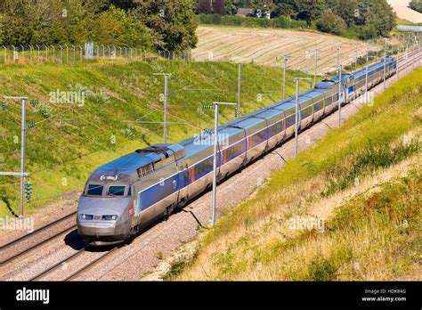 Tgv train hi-res stock photography and images - Alamy