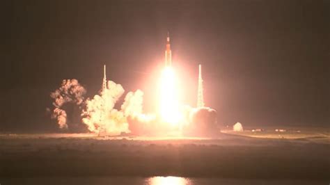 Giant NASA Artemis Rocket Heads to Moon, Capsule Will Land Off San ...