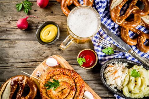 How to Plan a Traditional Oktoberfest Event - The Bash