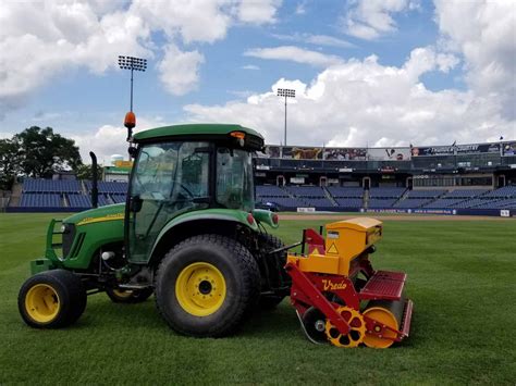 Field Maintenance | Sports Services | Hummer Turfgrass