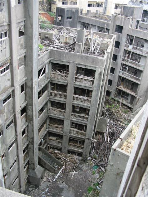 H.I.A.T. - Hey, I abandoned that!: Hashima Island, Japan`s Abandoned City