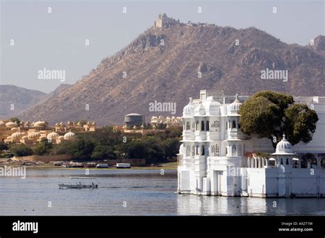 Lake Palace Udaipur Rajasthan India Stock Photo - Alamy