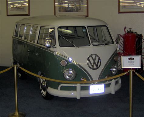 File:1967 Volkswagen Bus.JPG