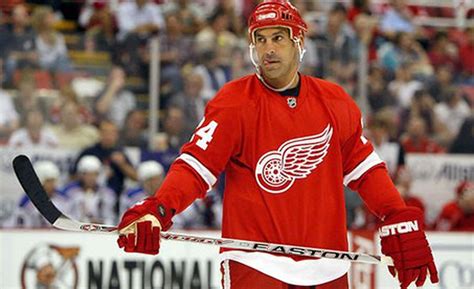 Red Wings Links: Chris Chelios to officially retire today at noon - mlive.com