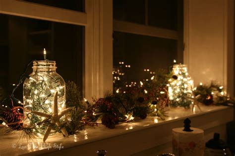 20++ Christmas Window Sill Decorations Ideas - PIMPHOMEE