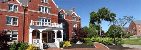 New Hampshire College Life: Full Guide | Trusted Choice