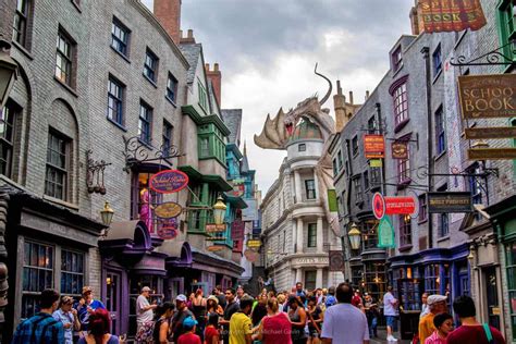 Diagon Alley grand opens at Universal Orlando as thousands of Harry ...