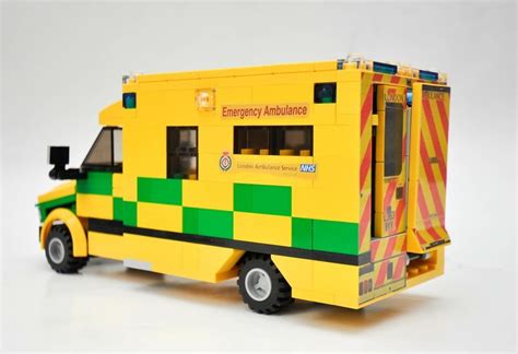 Lego Ambulance - Bilscreen