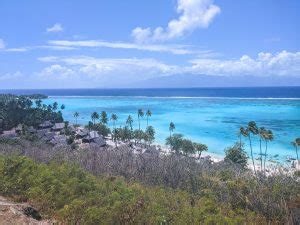 Top 7 Moorea Beaches To Explore - Mike & Laura Travel