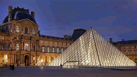 Louvre pyramid architect - powenuv