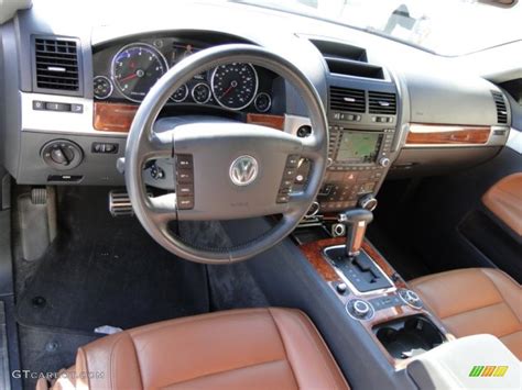 2004 Volkswagen Touareg V8 interior Photo #74238859 | GTCarLot.com