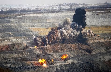 Iron ore mining Photograph by Science Photo Library