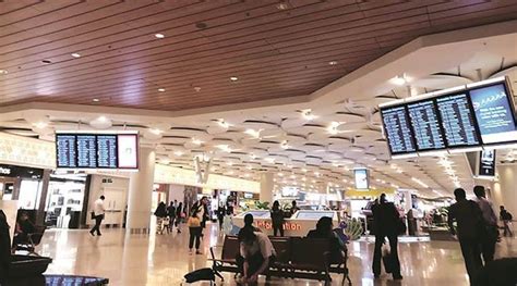 Adani Group to pick 74 per cent stake in Mumbai airport | Mumbai News - The Indian Express