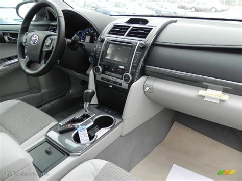 Ash Interior 2012 Toyota Camry Hybrid XLE Photo #59554851 | GTCarLot.com