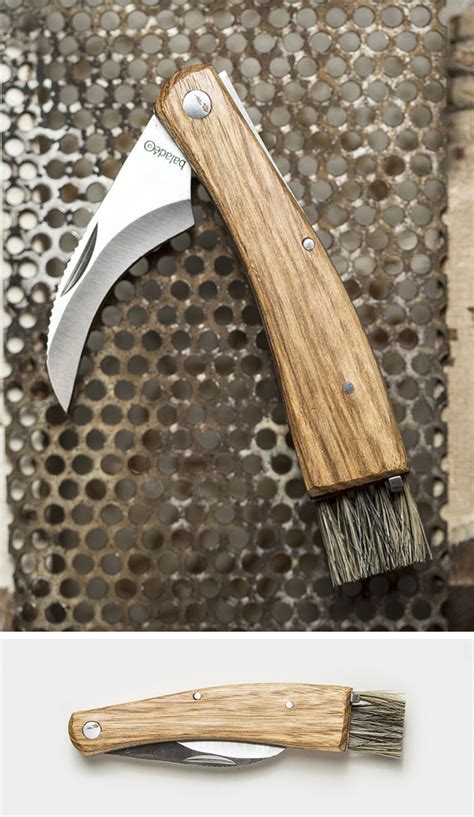 This Wood-Handled Mushroom Foraging Folding Knife – Scout Magazine