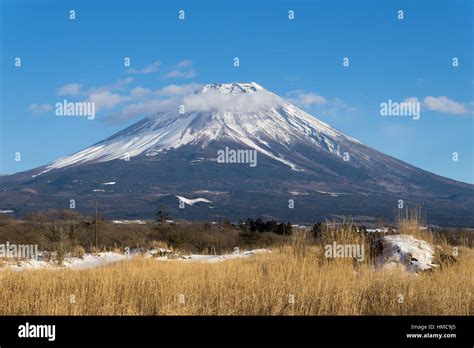 Mount Fuji in winter Stock Photo - Alamy