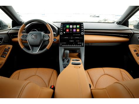 2022 Toyota Avalon Hybrid: 61 Interior Photos | U.S. News