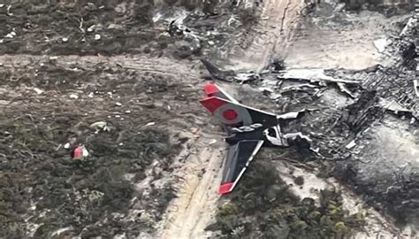 Pilots walk away from 737 crash in Australia