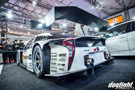 Close-Up: 2016 APR Toyota Prius GT300