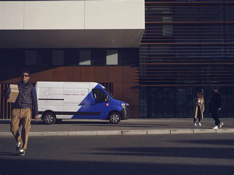 Buying an electric truck: is electromobility expensive? | Renault Trucks