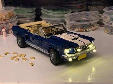 LEGO 10265 Ford Mustang GT 1967 : version décapotable avec des LED ...