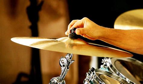 What Is the Crash Cymbal on a Drum Set? - Howcast