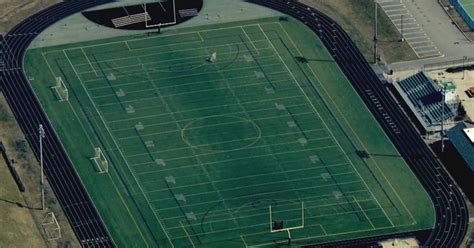 Duxbury High School Football Team Used Anti-Semitic Language In Play-Calling System - CBS Boston