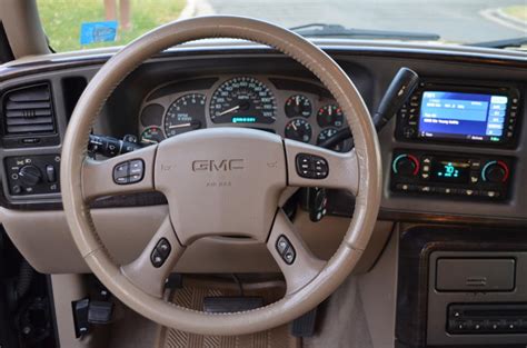 2004 Gmc yukon denali xl interior