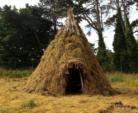 Neolithic house | Fotos de playa tumblr, Arquitectura vernácula, Arquitectura