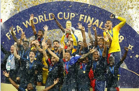 2018 FIFA World Cup Final - France wins for Second Time in History with 4-2 Win versus Croatia ...