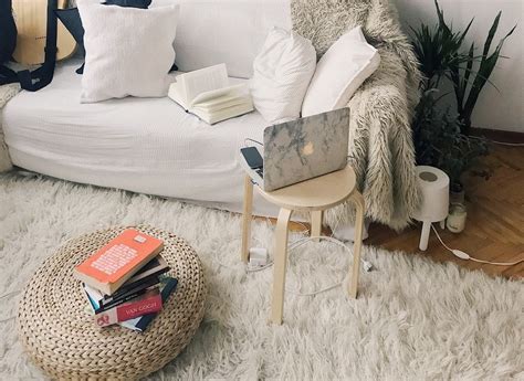 Best White Fluffy Rugs & Important Considerations - Homely Rugs