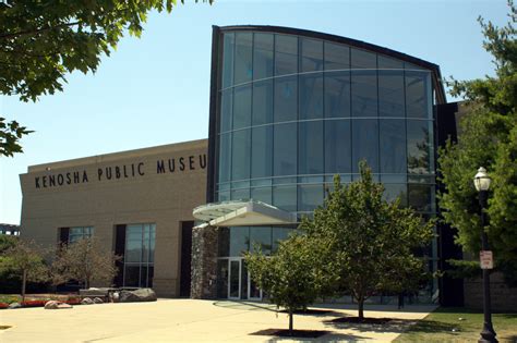 Listen: Peggy Gregorski-Kenosha Public Museums - AM 1050 WLIP