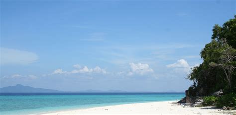 Idyllic beach Free Photo Download | FreeImages