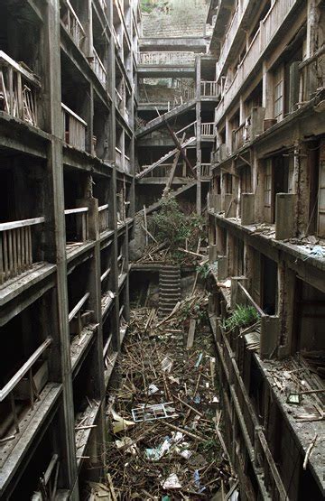 H.I.A.T. - Hey, I abandoned that!: Hashima Island, Japan`s Abandoned City