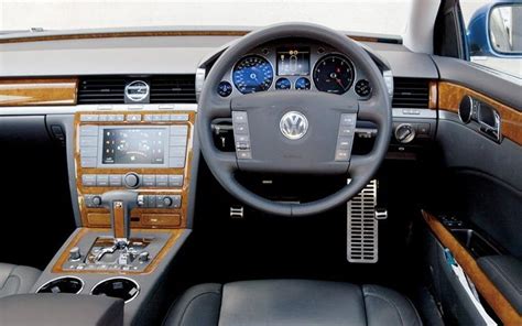 Volkswagen phaeton interior photos