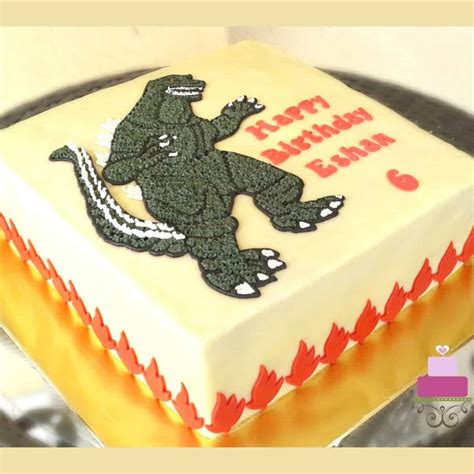 Godzilla Cake for 6-Year-Old Birthday (A Decorating Tutorial) | Decorated Treats